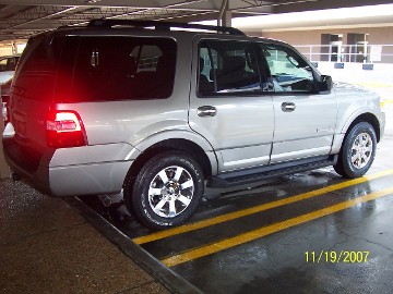 This 2007 expedition resides in houston and gets a weekly handwash.